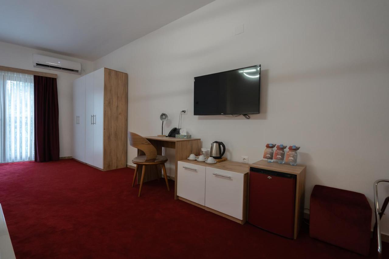 Austrian Palace Hotel スコピエ エクステリア 写真